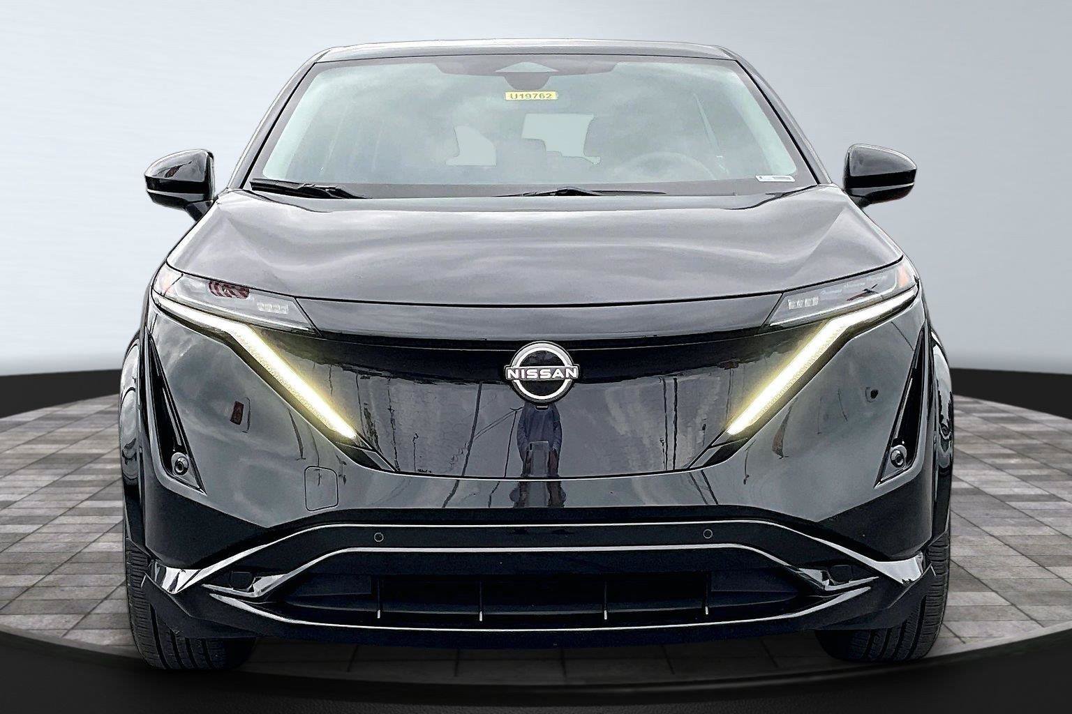 Certified 2023 Nissan Ariya FWD image 2