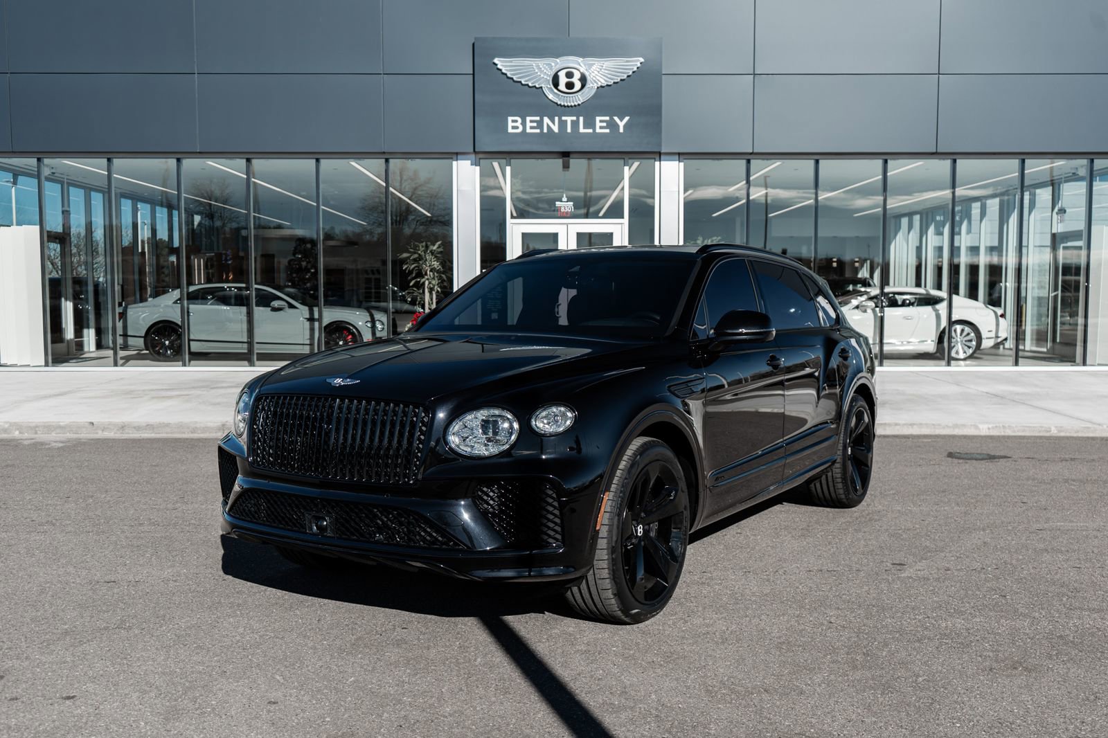 Used 2024 Bentley Bentayga Extended Wheelbase image 1