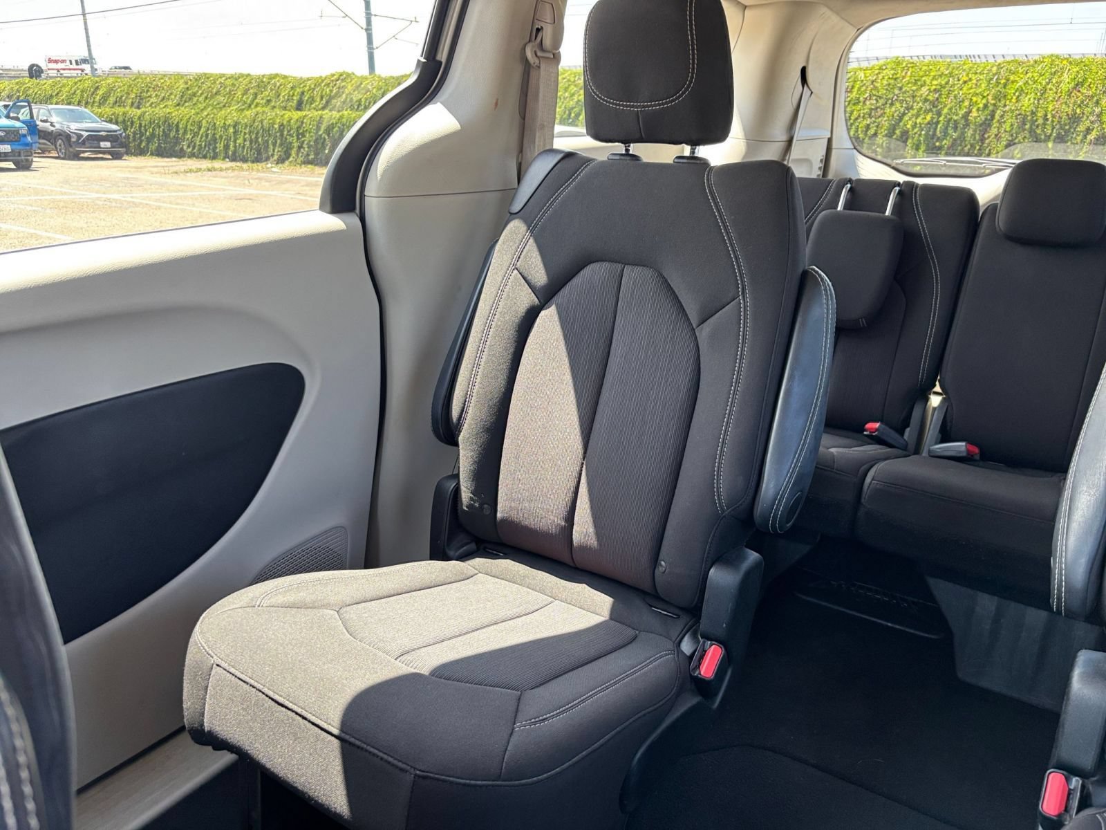 Used 2023 Chrysler Voyager LX FWD image 41