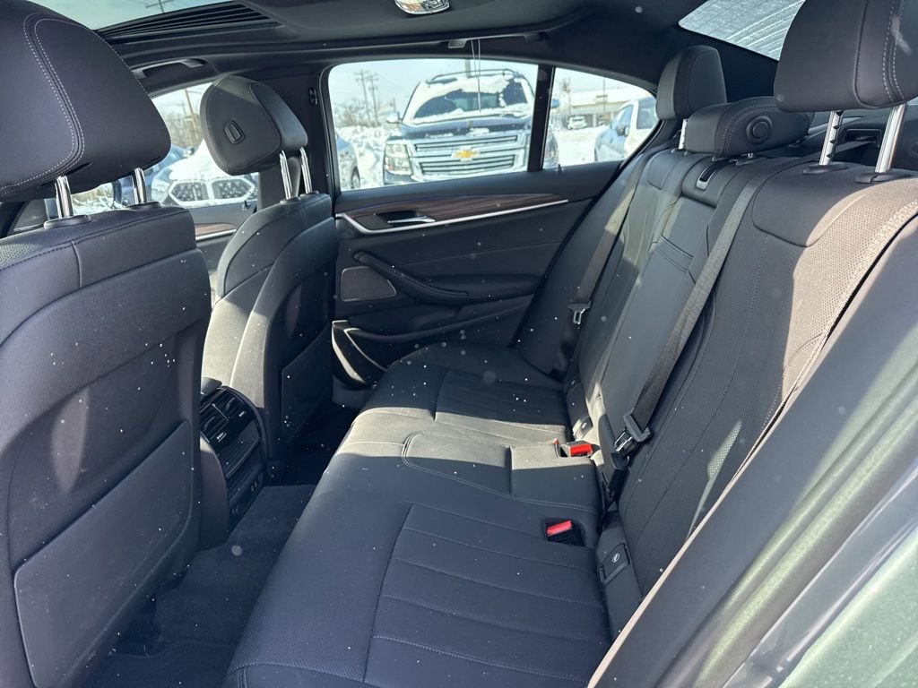 Used 2023 BMW 530e xDrive w/ Premium Package image 20