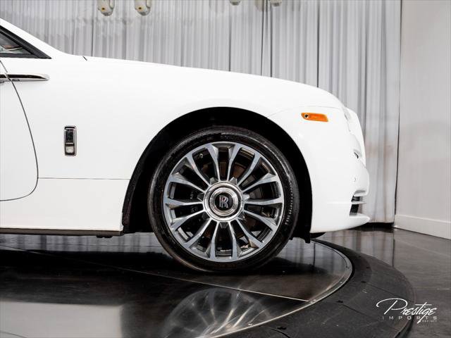 Used 2021 Rolls-Royce Dawn RWD image 17