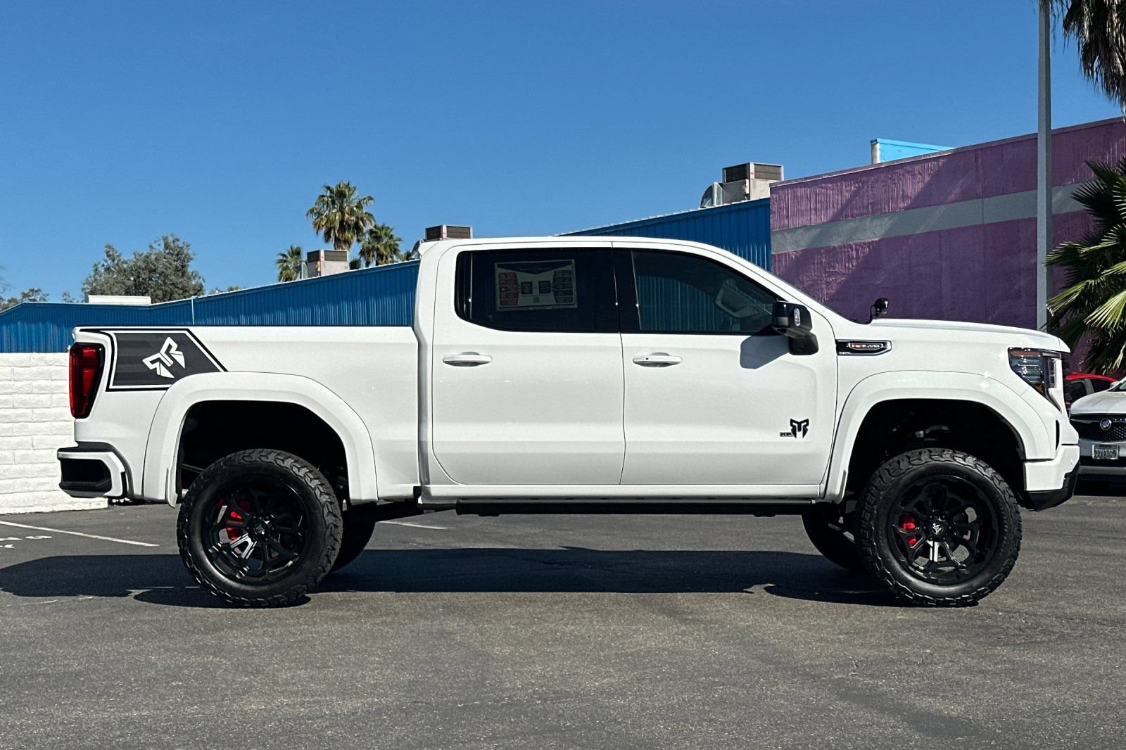 New 2026 GMC Sierra 1500 AT4 w/ AT4 Premium Package AWD/4WD image 3