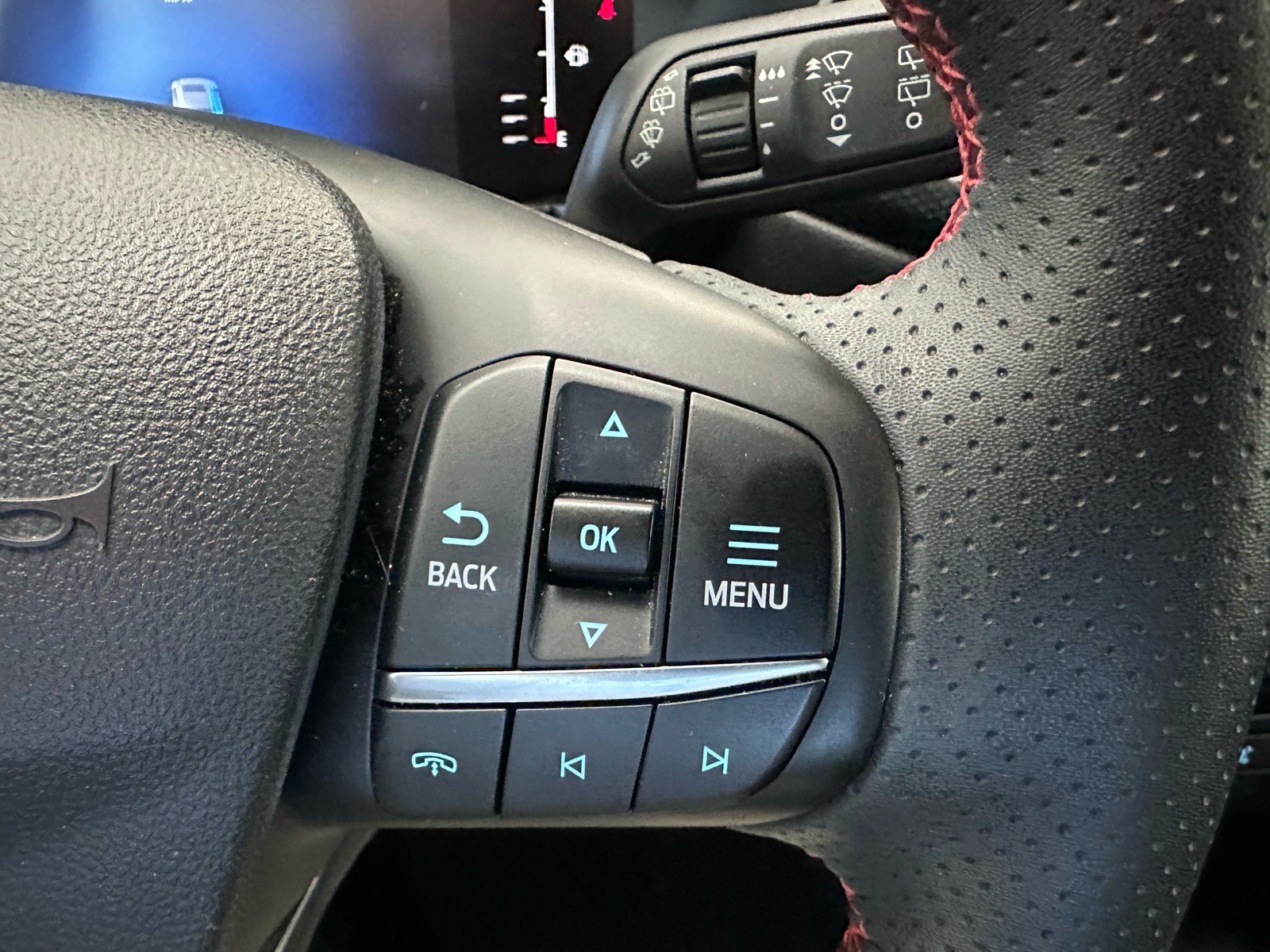 Used 2024 Ford Escape ST-Line w/ Tech Pack #1 FWD image 31