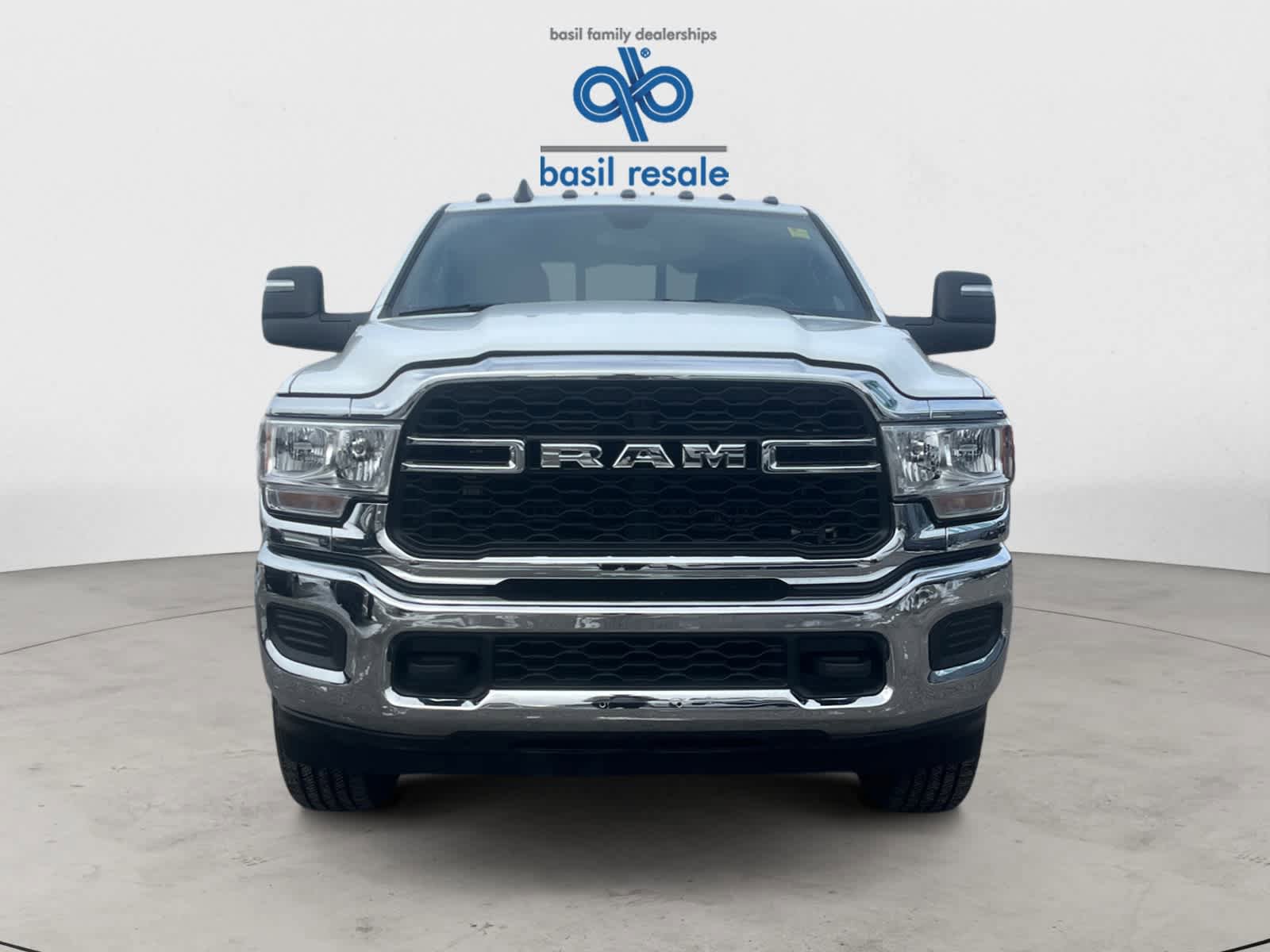 Used 2024 RAM 2500 Tradesman w/ Chrome Appearance Group image 8