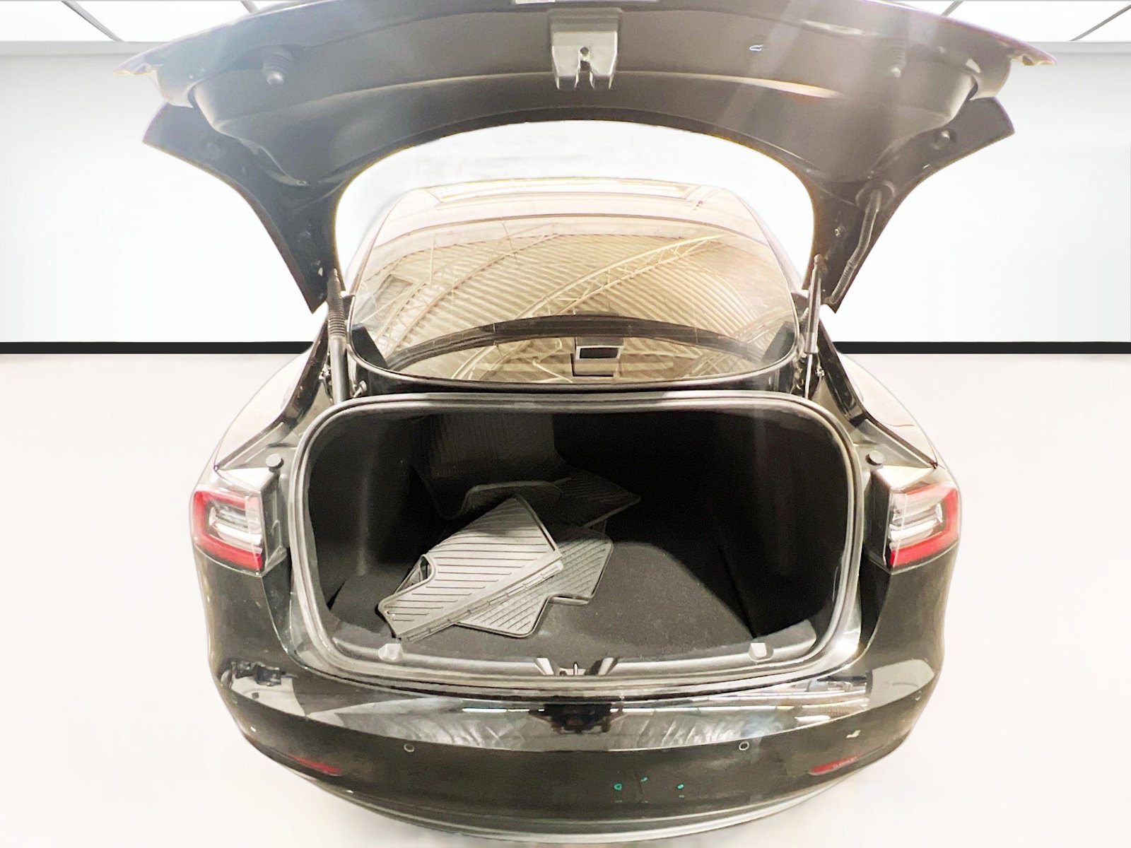 Used 2021 Tesla Model 3 Standard Range Plus RWD image 19