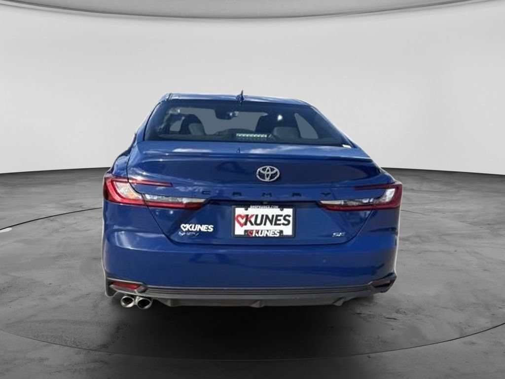 Used 2025 Toyota Camry SE FWD image 13
