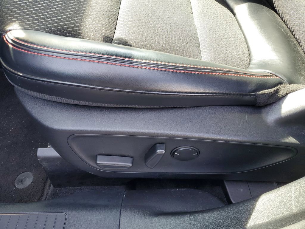 Used 2025 Ford Escape ST-Line image 10