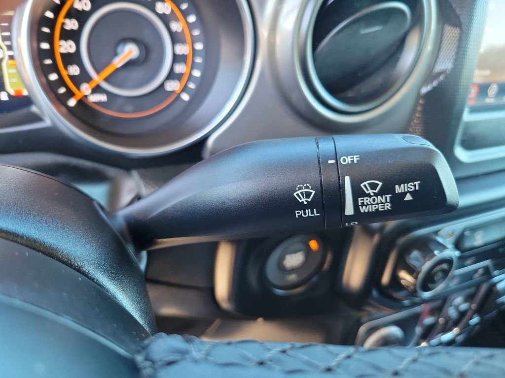 Used 2023 Jeep Gladiator Willys image 14