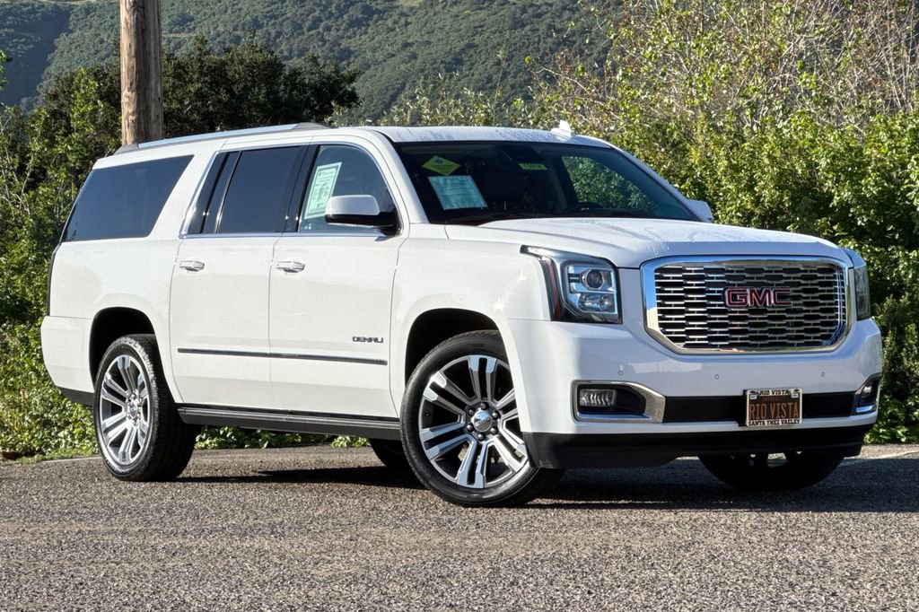 Used 2020 GMC Yukon XL Denali w/ Denali Premium Package AWD/4WD image 2
