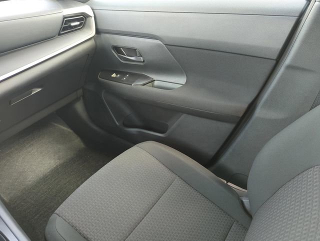 Certified 2025 Nissan Kicks S image 23