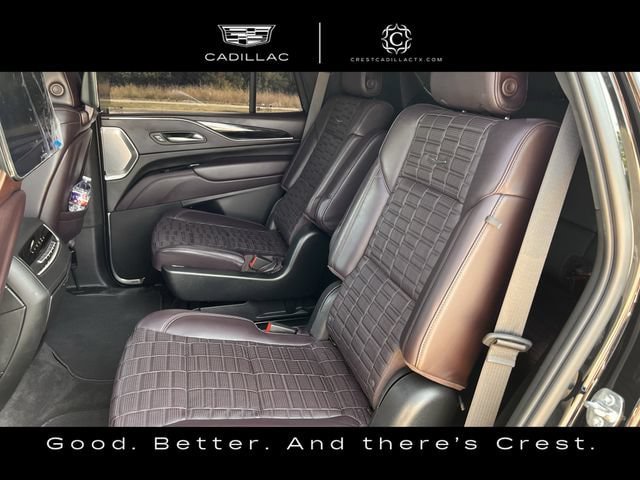 Used 2022 Cadillac Escalade Sport Platinum w/ Heavy-Duty Trailer Package AWD/4WD image 31