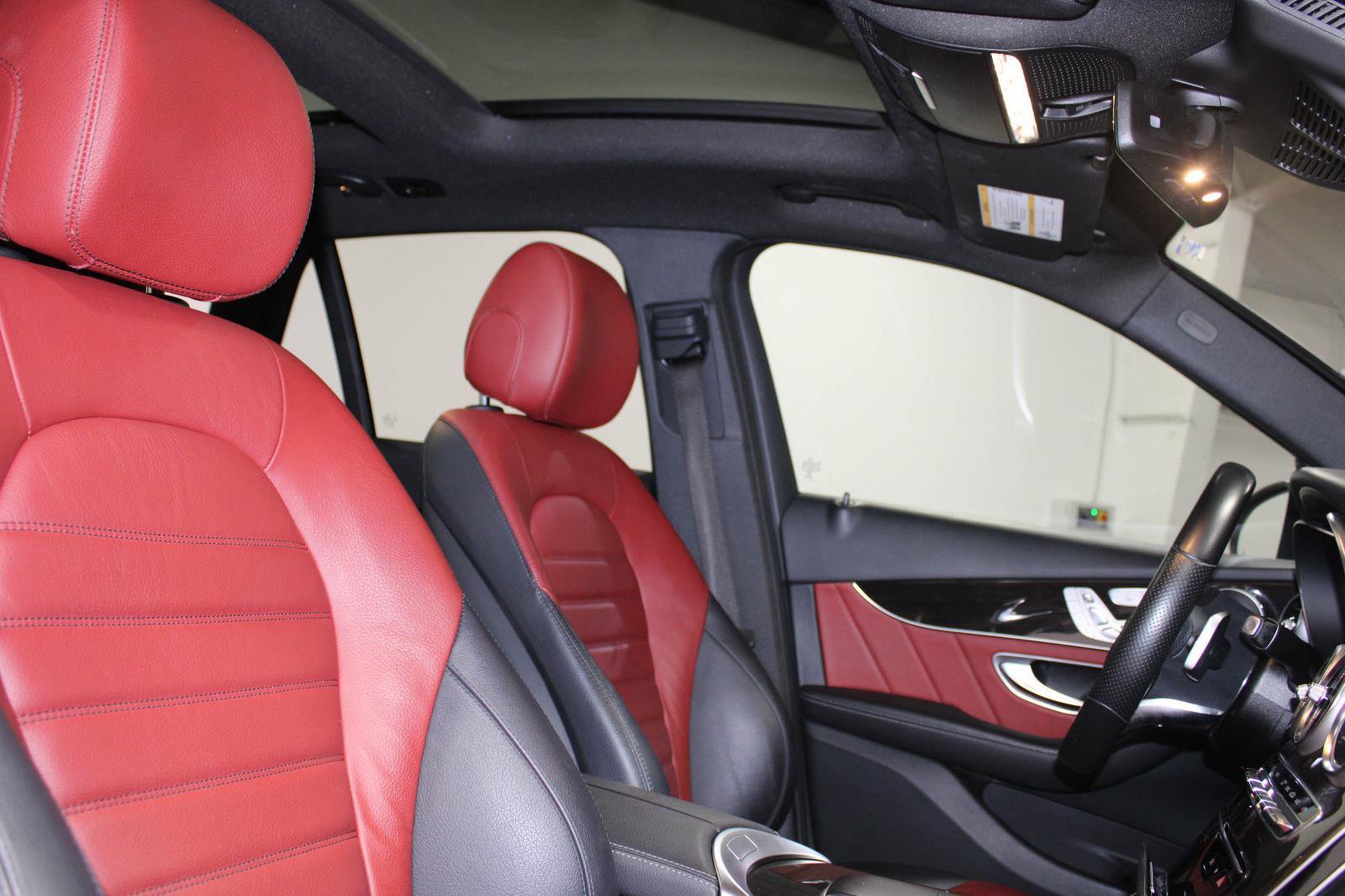 Used 2022 Mercedes-Benz GLC 300 4MATIC image 22