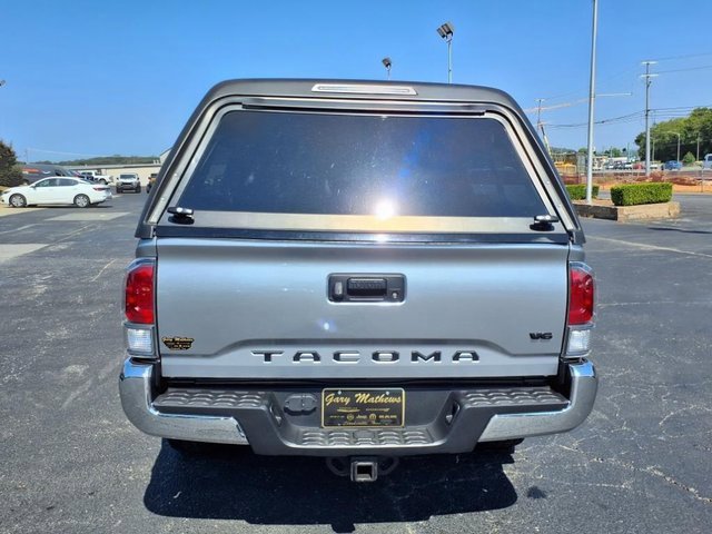 Used 2022 Toyota Tacoma TRD Off-Road image 17