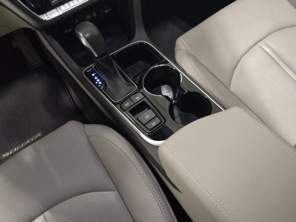 Used 2018 Hyundai Sonata Limited w/ Limited Ultimate Package 03 FWD image 26
