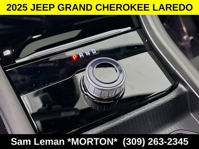 New 2025 Jeep Grand Cherokee Laredo image 16
