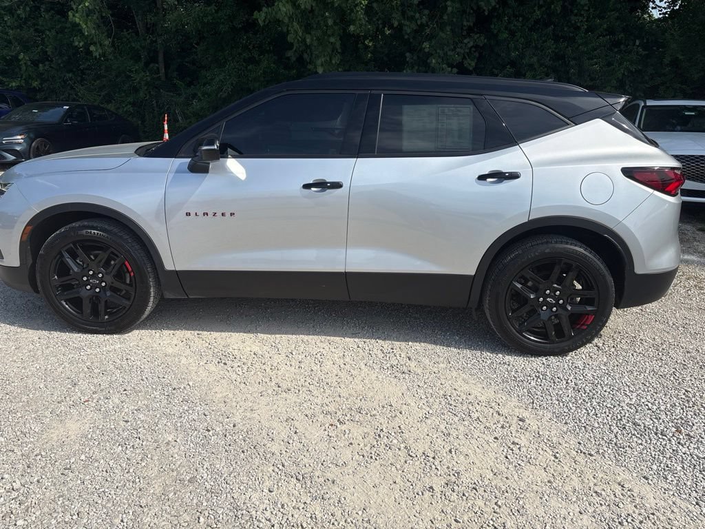 Used 2022 Chevrolet Blazer LT w/ Redline Edition AWD/4WD image 2