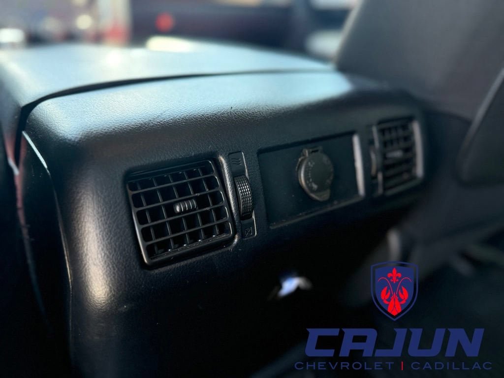 Used 2019 Toyota Tundra SR5 w/ SR5 Upgrade Package RWD image 17