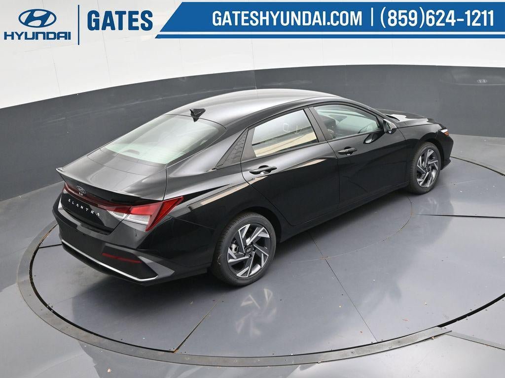 New 2025 Hyundai Elantra Sport image 40