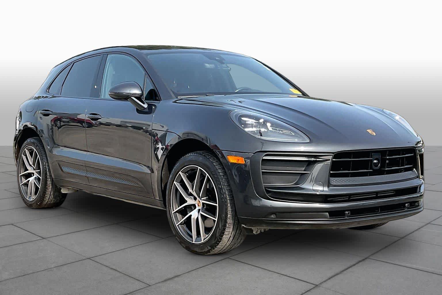 Used 2024 Porsche Macan AWD/4WD image 3