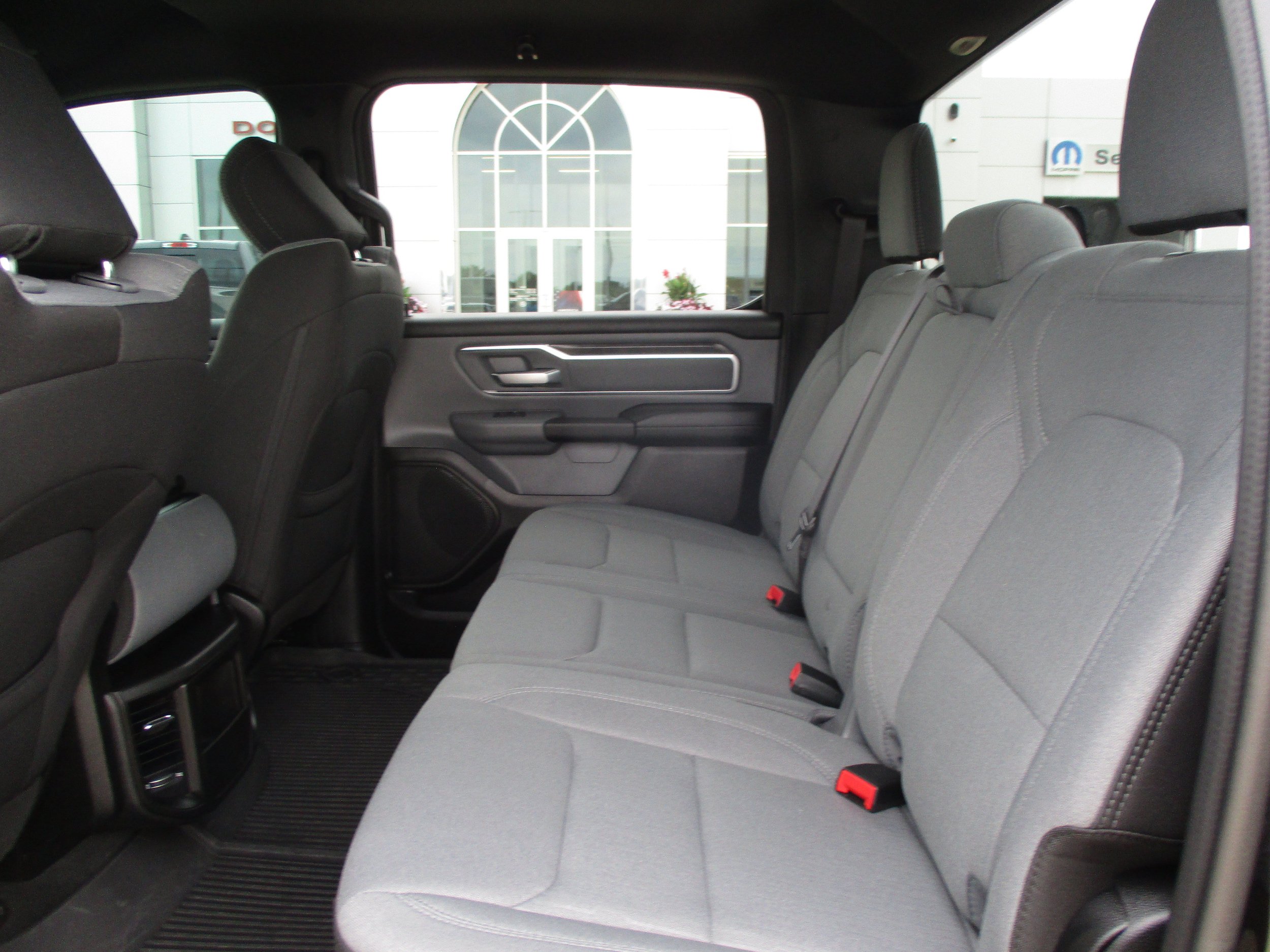 Used 2022 RAM 1500 Big Horn AWD/4WD image 34