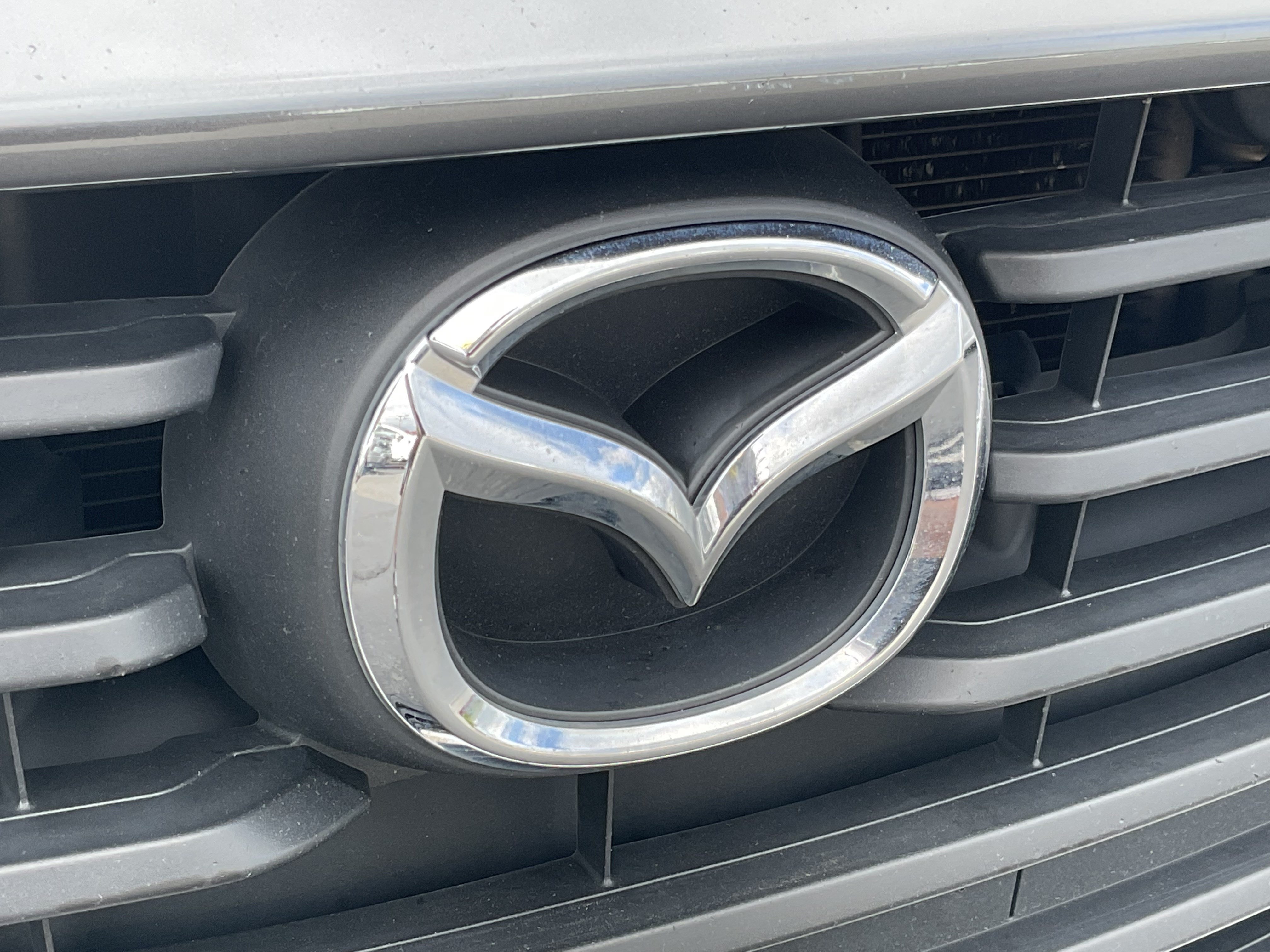 Used 2018 MAZDA MAZDA3 Touring FWD image 9