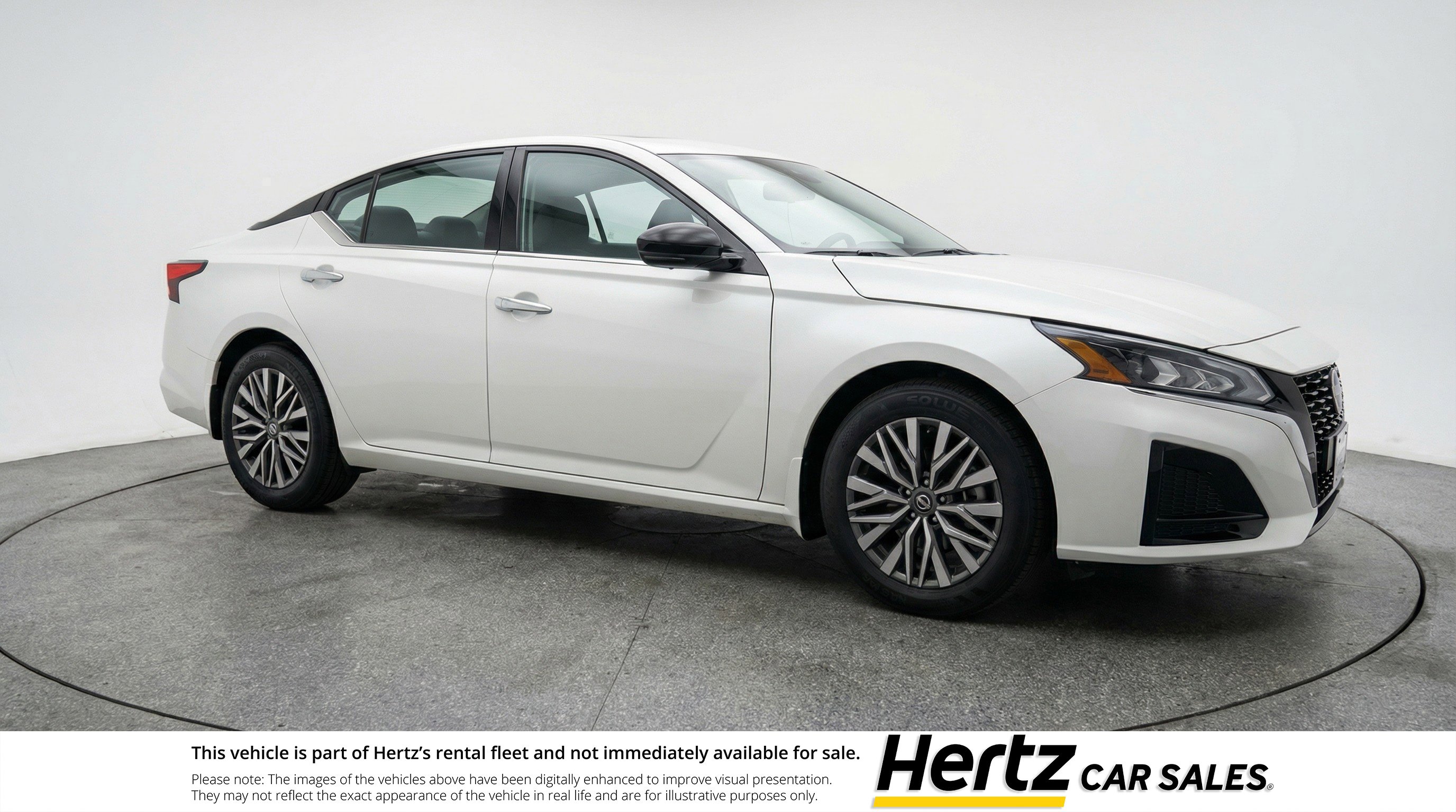Used 2025 Nissan Altima 2.5 SV image 1