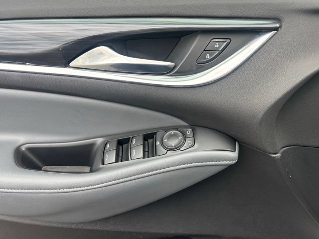 Used 2021 Buick Enclave Essence w/ Sound and Sites Package AWD/4WD image 11