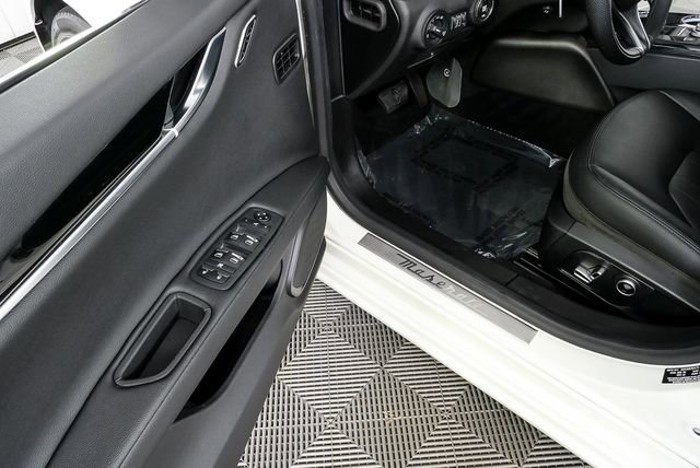 Used 2022 Maserati Ghibli Modena Q4 image 9