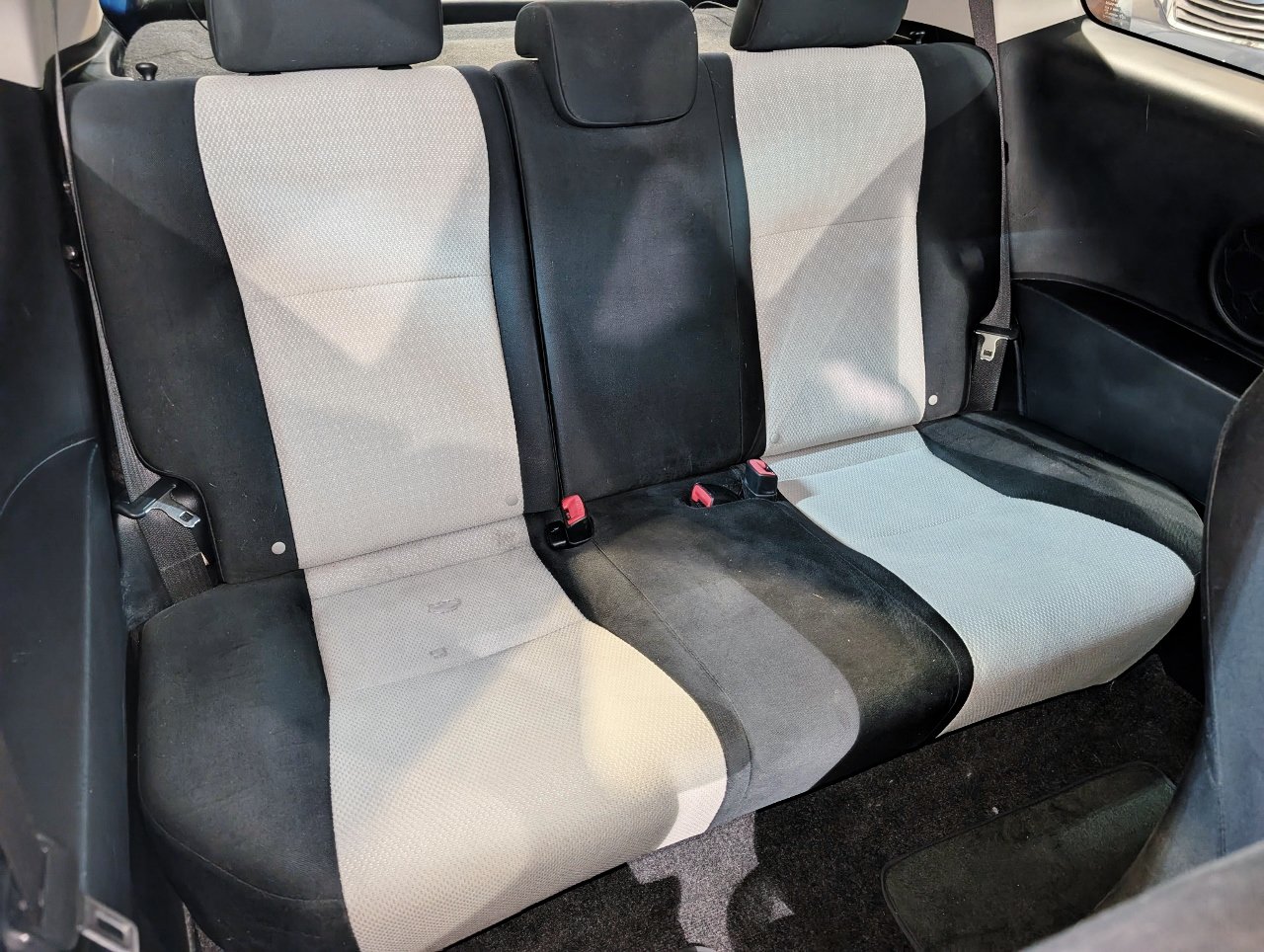 Used 2014 Toyota Yaris LE FWD image 23