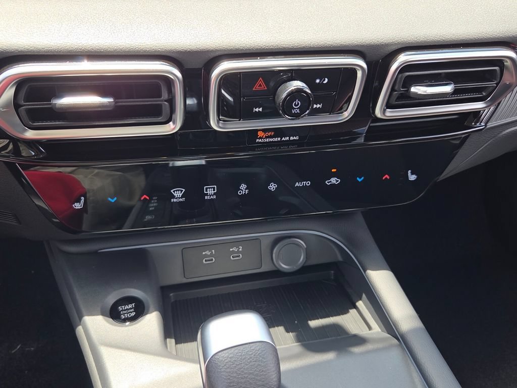 New 2026 Nissan Sentra SR FWD image 19