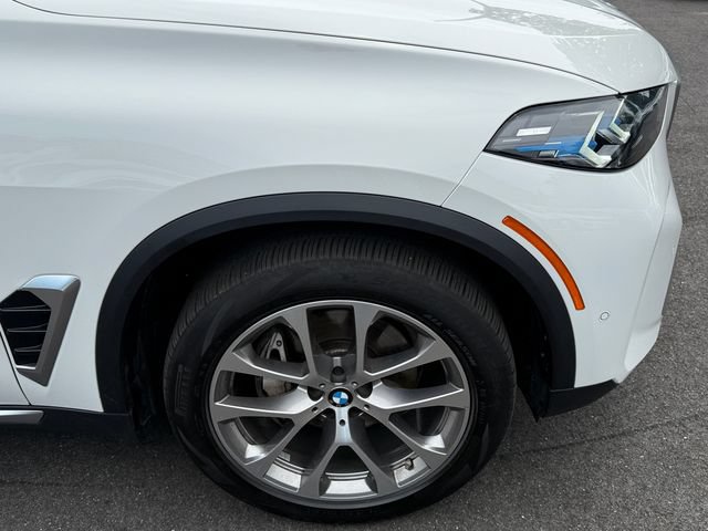 Used 2025 BMW X5 xDrive40i w/ Parking Assistance Package AWD/4WD image 9