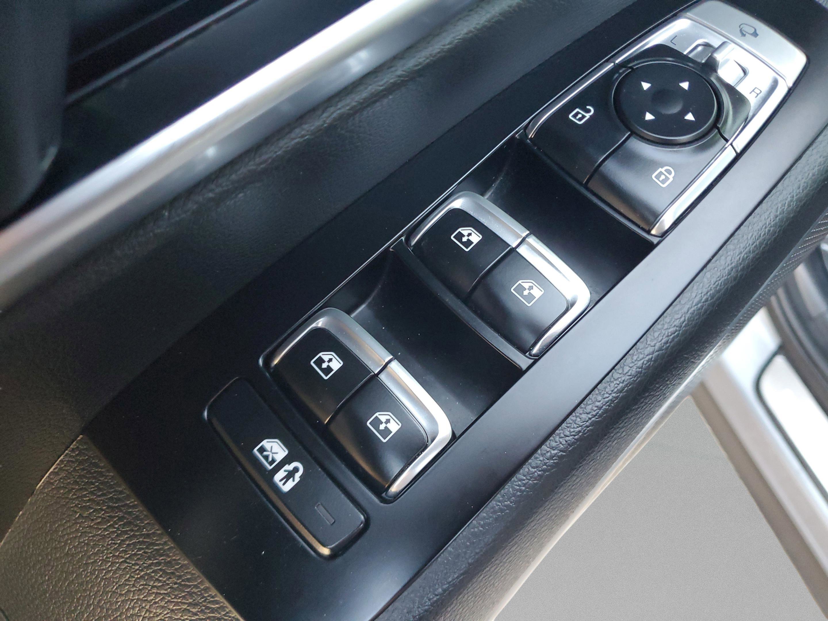 Used 2020 Kia Telluride SX image 16