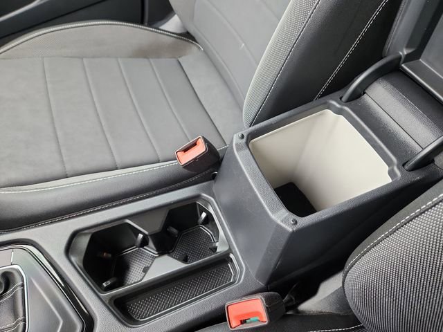 Used 2024 Volkswagen Taos SE image 42