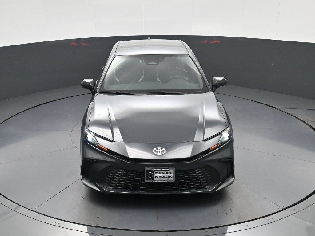 Used 2025 Toyota Camry SE FWD image 28