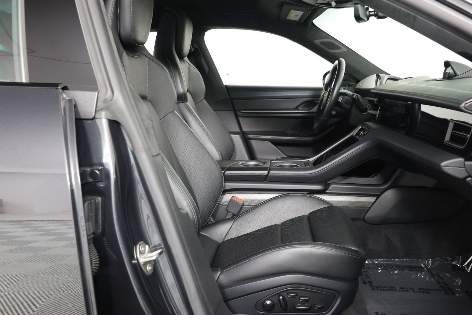 Certified 2020 Porsche Taycan Turbo S AWD/4WD image 29