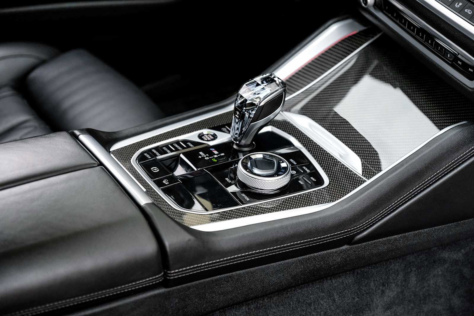 Used 2021 BMW X6 M50i w/ Executive Package image 25