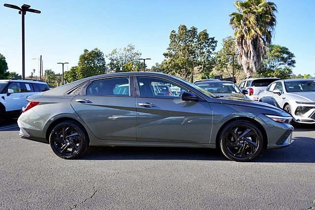 Certified 2026 Hyundai Elantra Sport FWD image 7