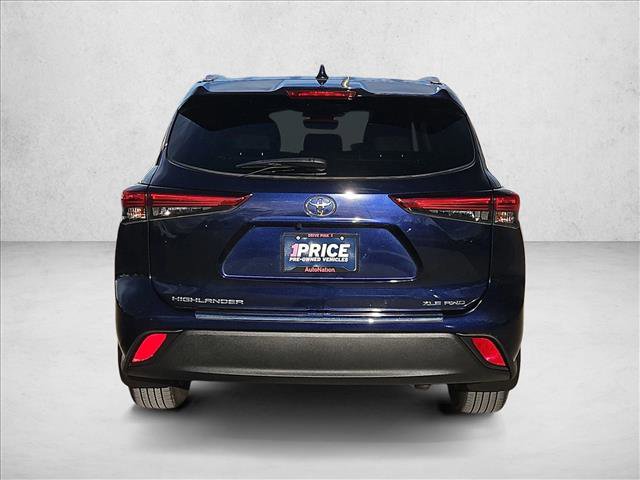 Used 2022 Toyota Highlander XLE image 7