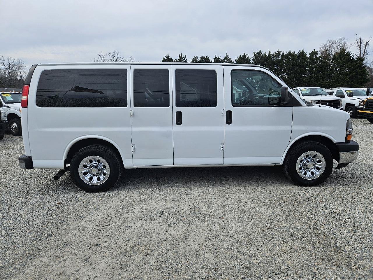 Used 2014 Chevrolet Express 1500 LT w/ LT Preferred Equipment Group AWD/4WD image 6
