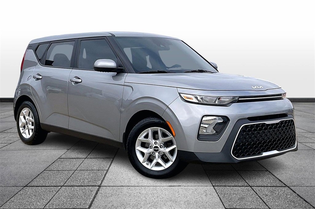 Certified 2022 Kia Soul LX w/ Technology Package video 2
