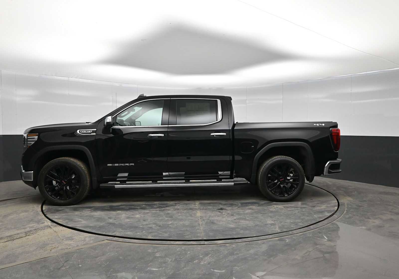 New 2026 GMC Sierra 1500 SLT w/ SLT Premium Package image 5