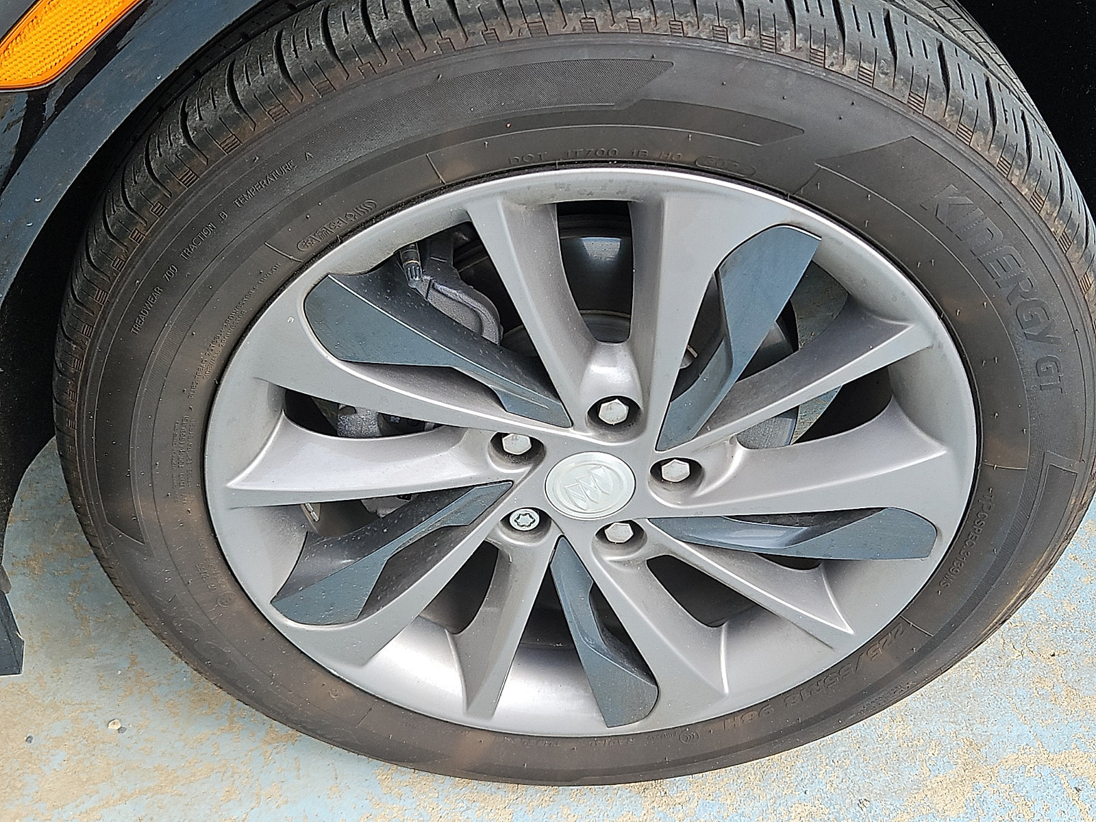 Used 2023 Buick Encore GX Select w/ Sport Touring Package FWD image 8