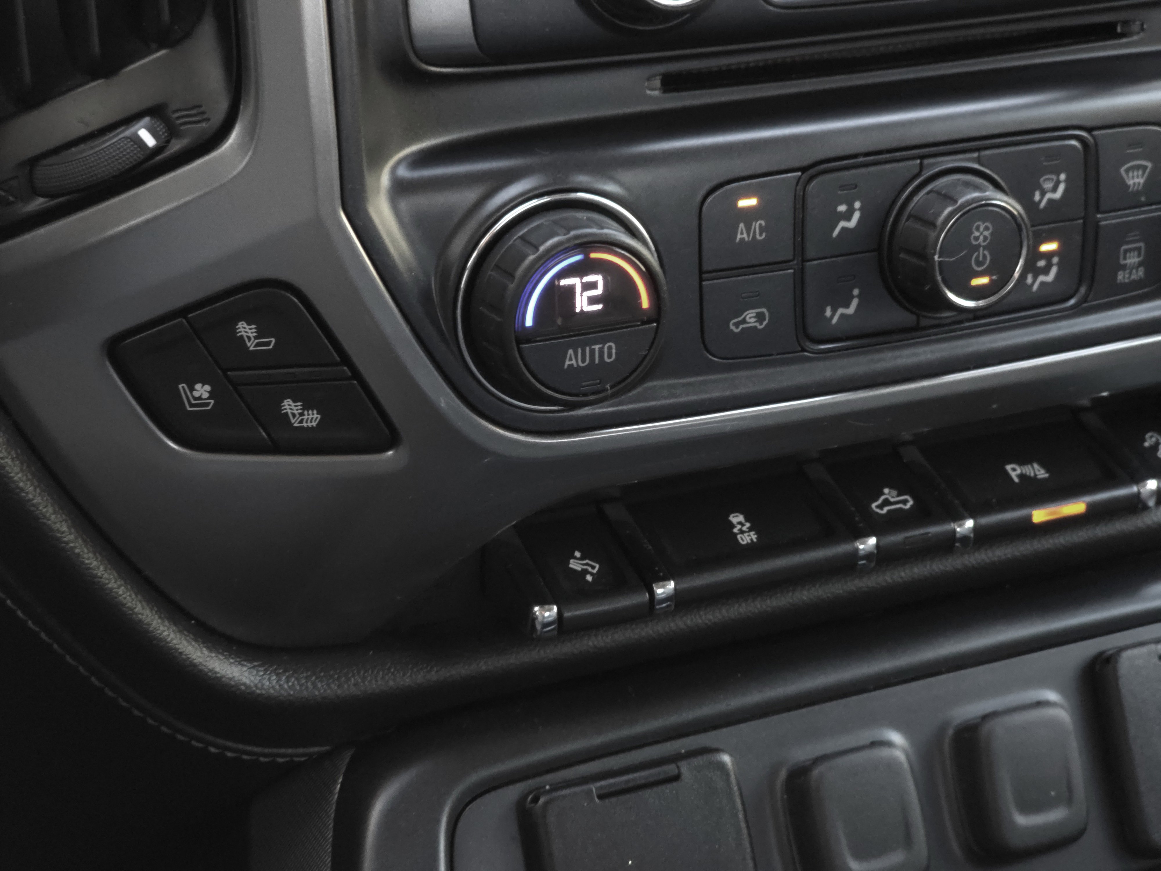 Used 2018 Chevrolet Silverado 1500 LTZ Z71 w/ LTZ Plus Package image 19