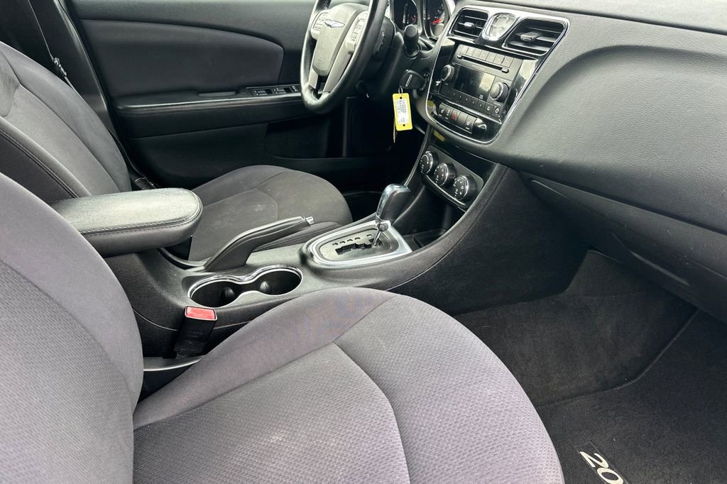Used 2013 Chrysler 200 Touring w/ Cold Weather Group image 15