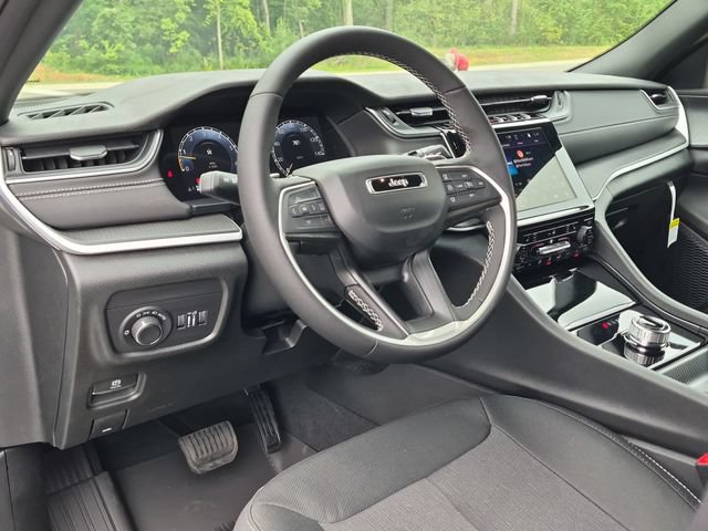 New 2026 Jeep Grand Cherokee Laredo X RWD image 29