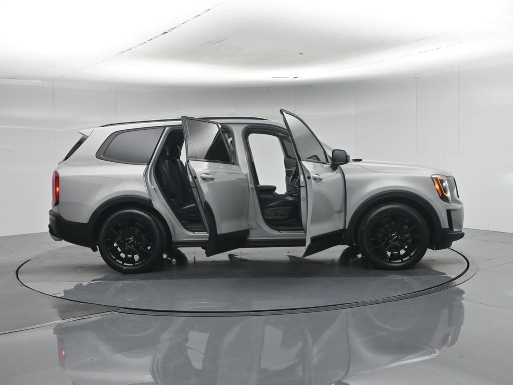 Used 2022 Kia Telluride SX w/ SX Prestige Package AWD/4WD image 5