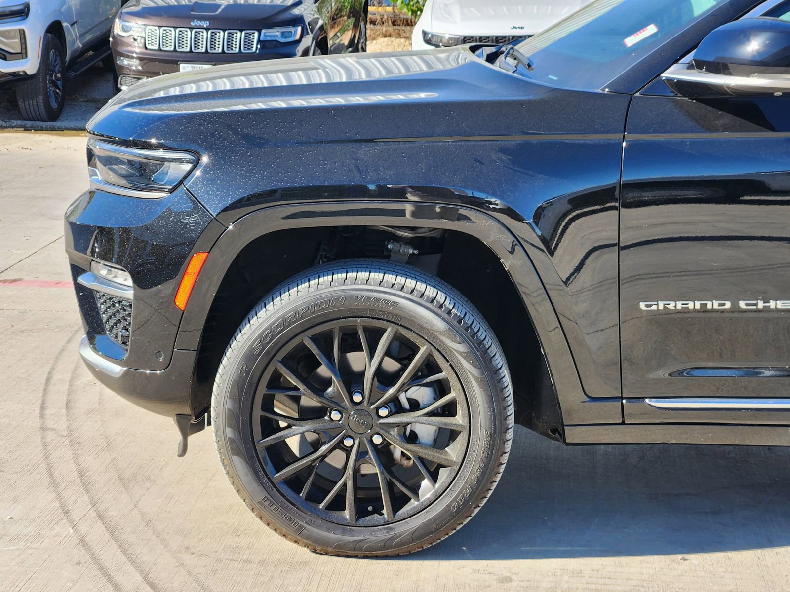 Used 2022 Jeep Grand Cherokee Summit image 10