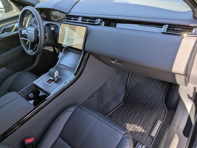 New 2026 Land Rover Range Rover Velar Dynamic SE image 19