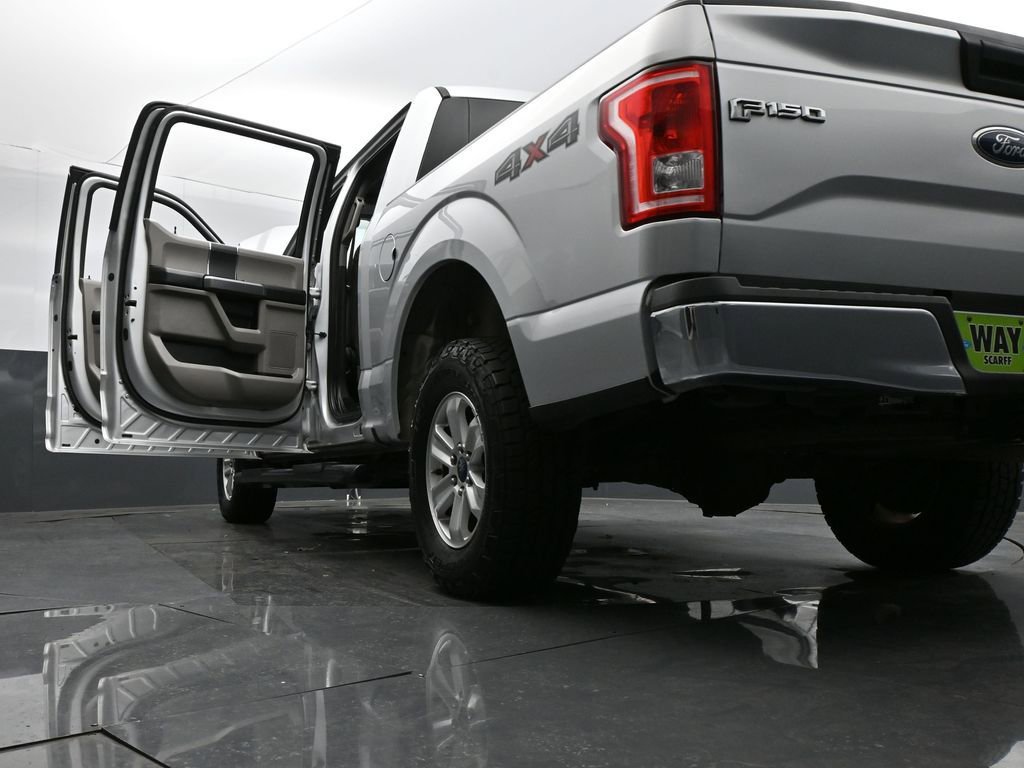 Used 2017 Ford F150 XLT image 30