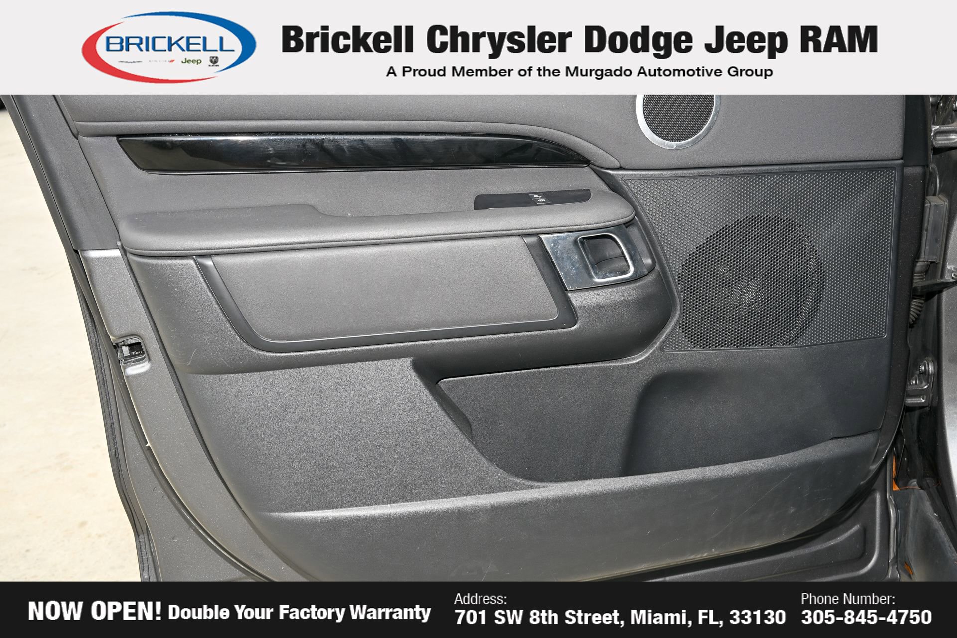 Used 2019 Land Rover Discovery SE AWD/4WD image 10